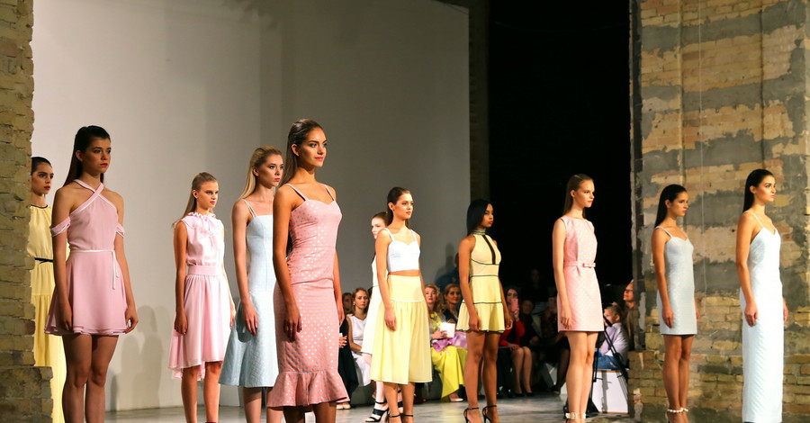 Анастасия Иванова представила весеннюю коллекцию на Ukrainian Fashion Week