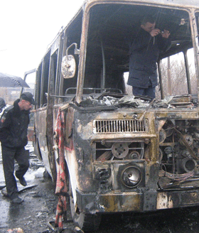 Четверо людей заживо сгорели в автобусе  