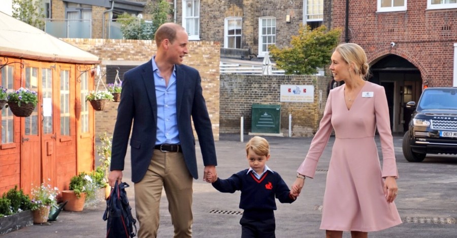 Уильям отвел принца Джорджа в школу, пока Кейт Миддлтон болеет 