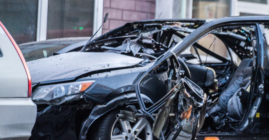 Видео: в центре Киева взорвался автомобиль