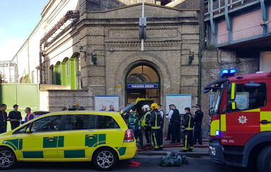 В Лондоне пассажиры метро получили ожоги лица после взрыва в вагоне