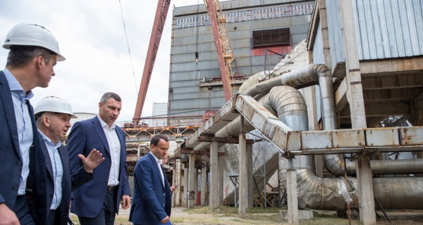 Виталий Кличко проверил работу нового оборудования на ТЭЦ № 6, которое значительно экономит энергоносители