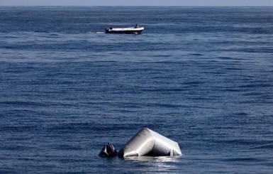 В Черном море перевернулась лодка с беженцами, погибли 15 человек