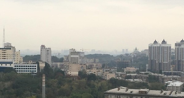 В ГСЧС заявили, что вонючий туман в Киеве - это метеорологическая дымка