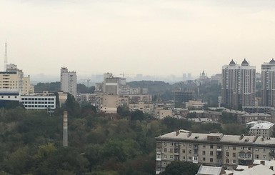 В ГСЧС заявили, что вонючий туман в Киеве - это метеорологическая дымка
