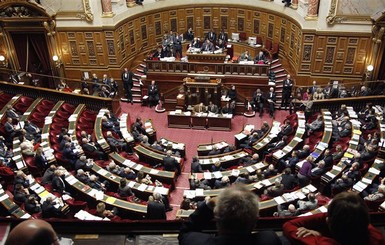 Партия Макрона проиграла выборы в Сенат Франции