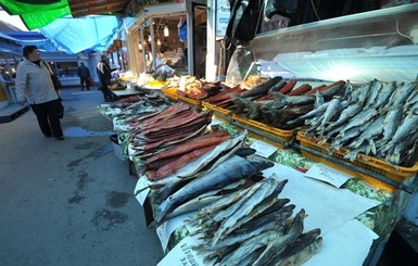 Львовяне о рынке, где покупали испорченную рыбу: 