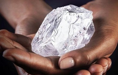 Самый крупный алмаз в мире продали за 53 миллиона долларов