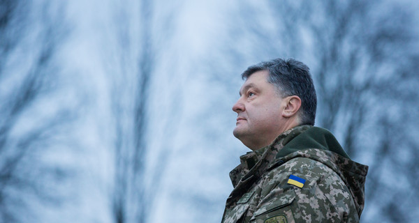 Порошенко созвал военный кабинет из-за взрывов в Калиновке