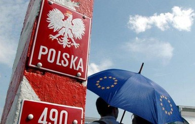 В Польше приняли закон о депортации нелегалов из Украины