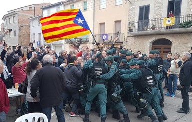 Human Rights Watch заступились за участников референдума в Каталонии