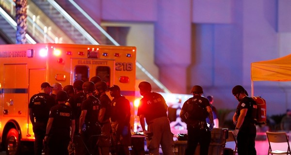 Новые подробности стрельбы в Лас-Вегасе: погибли 59 человек, еще 527 - пострадали