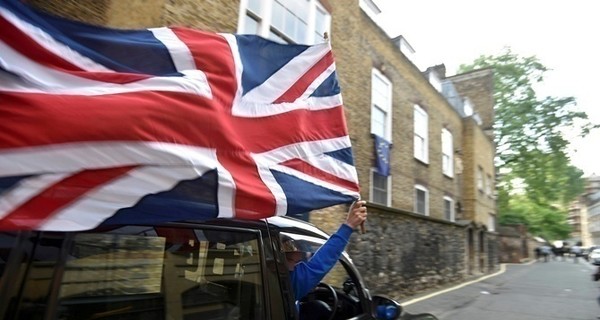 Более половины британцев планируют пересесть на электромобиль