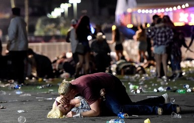 После стрельбы в Лас-Вегасе в критическом состоянии остаются 45 человек