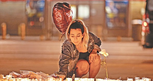 Трагедия в Лас-Вегасе: убийца планировал бойню раньше, но не смог снять номер