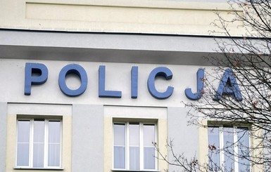 Консульство Украины обратилось к Польше из-за украинки, которую раздевали в полицейском участке