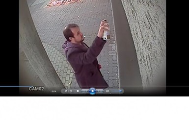Полиция показала интеллигентное лицо вандала, который нарисовал свастику на консульстве Украины