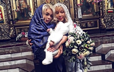 Ирина Билык и Павел Зибров стали крестными родного брата Алины Гросу