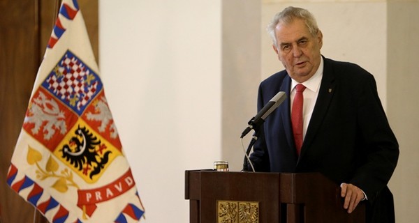 Президент Чехии предложил заплатить Украине и узаконить аннексию Крыма
