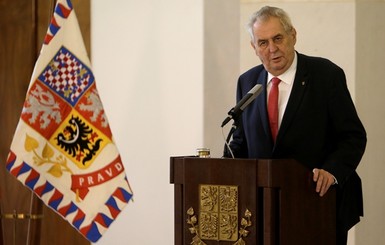 Президент Чехии предложил заплатить Украине и узаконить аннексию Крыма