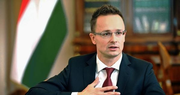 Венгрия будет настаивать на экономических санкциях против Украины из-за закона 