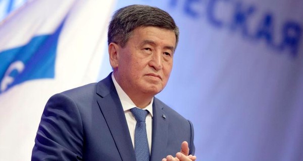 На выборах в Кыргызстане побеждает кандидат от президентской партии