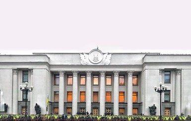Найем: центр Киева оцеплен щитами, проход на площадь только через рамки