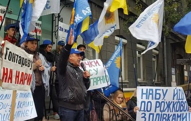 Рабинович: Провокации не сорвут наши протесты – мы не уйдем, пока не посадим Гонтареву и Рожкову!