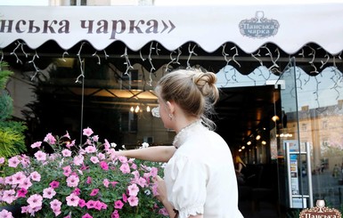 СМИ: во Львове закрылся ресторан, где отравились 19 человек