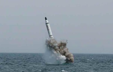 КНДР строит вторую подлодку с межконтинентальной баллистической ракетой