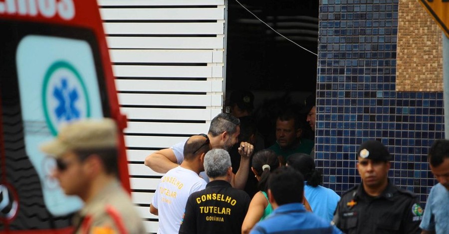 Бразильский подросток открыл стрельбу в школе, погибли дети