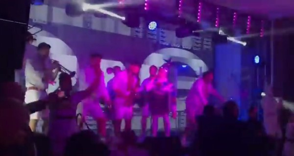 В сети появилось видео с танцующей Савченко