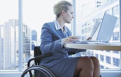 45-летних украинцев приравняли к инвалидам: как изменится их трудоустройство
