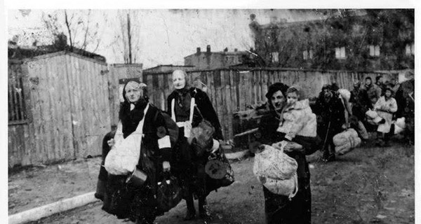 У Порошенко использовали фото депортации евреев вместо депортации украинцев 