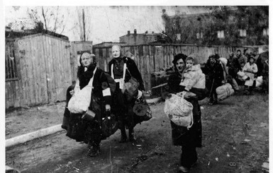 У Порошенко использовали фото депортации евреев вместо депортации украинцев 