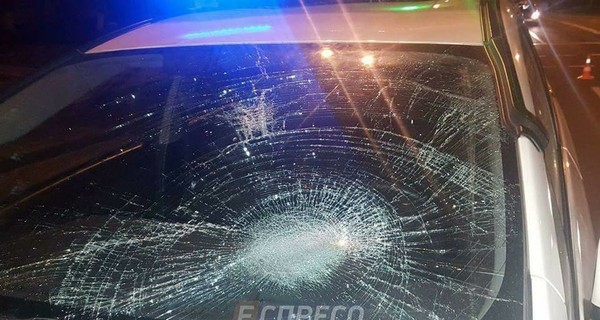 В Киеве полицейское авто сбило пешехода
