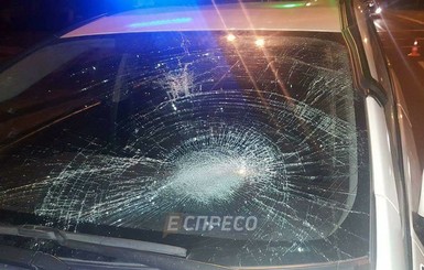 В Киеве полицейское авто сбило пешехода