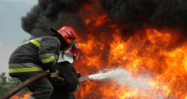  В России на Урале в пожаре погибли пятеро, среди них – двое детей