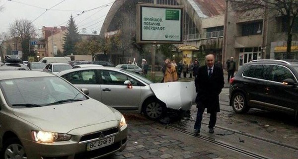Экс-мэр Львова попал в аварию