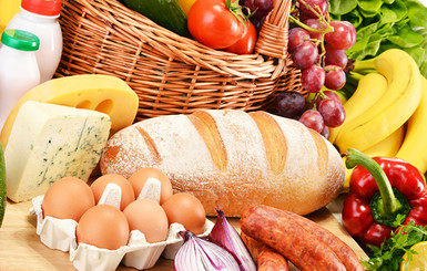 Овощи и хлеб в Украине стоят дешевле, чем у соседей - все остальные продукты дороже 