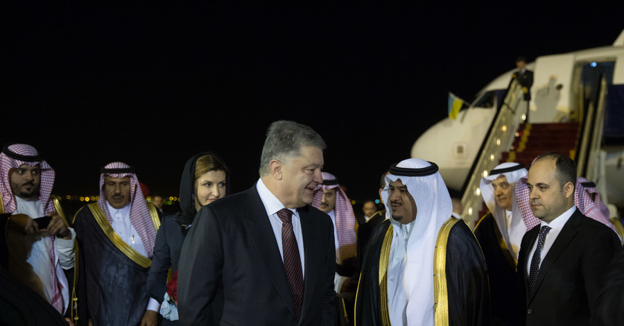 Марина Порошенко надела платок во время визита в Саудовскую Аравию