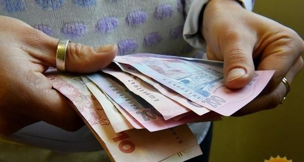 Налоговая пообещала украинским мужьям налоговую скидку за неработающих жен