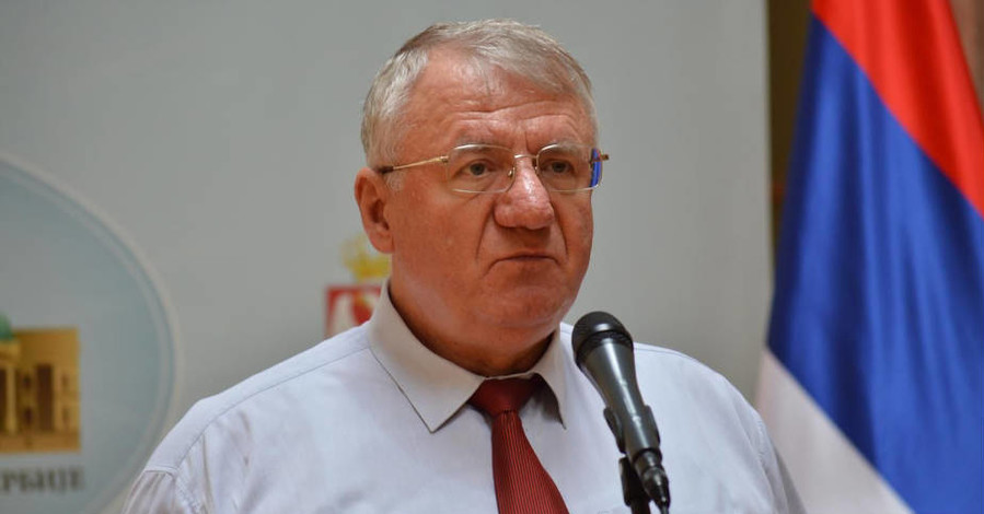 В Сербии лидер радикальной партии призвал выслать из страны украинского посла