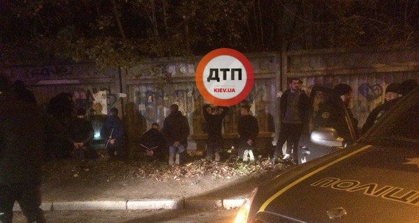 Полиция: в Киеве фанаты устроили массовую драку
