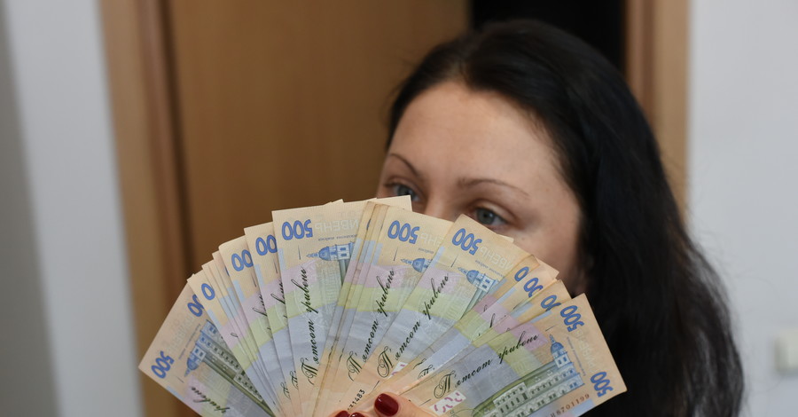Средняя зарплата в Киеве превысила 11 тысяч гривен – в чем подвох?