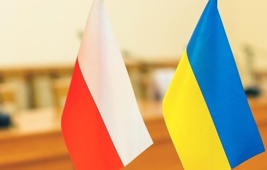 Польша готовит список украинцев, которым запретят въезд