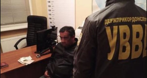 Гражданин Сербии пытался вывезти из Украины ребенка за взятку