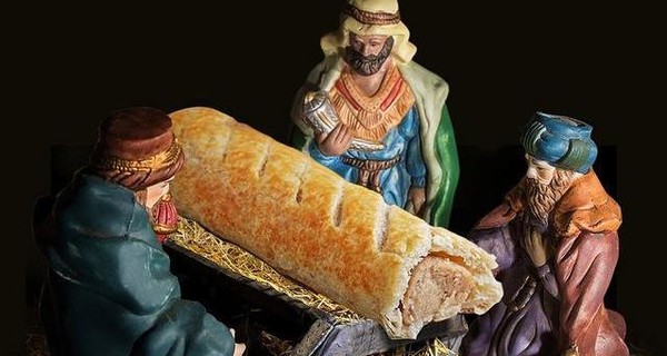 Британская сеть булочных заменила Иисуса сосиской в тесте в рекламе