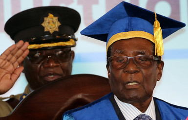 Президент Зимбабве впервые появился на публике после ареста