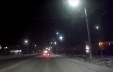 В России сняли на видео загадочную вспышку в небе
